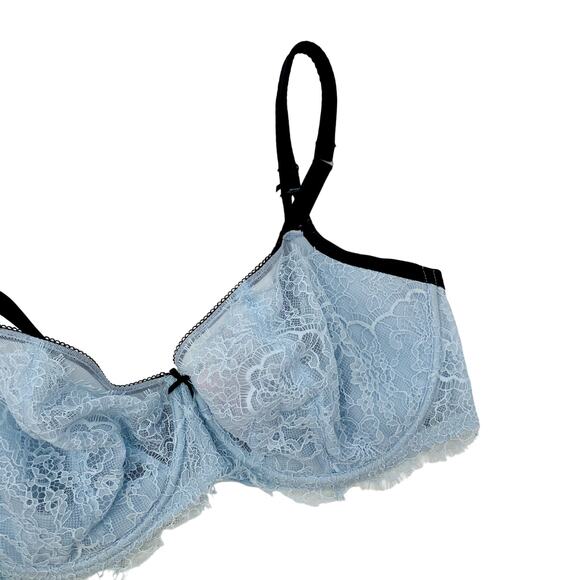 Victoria's Secret Lace Underwire unlined bra - Picture 1 of 4